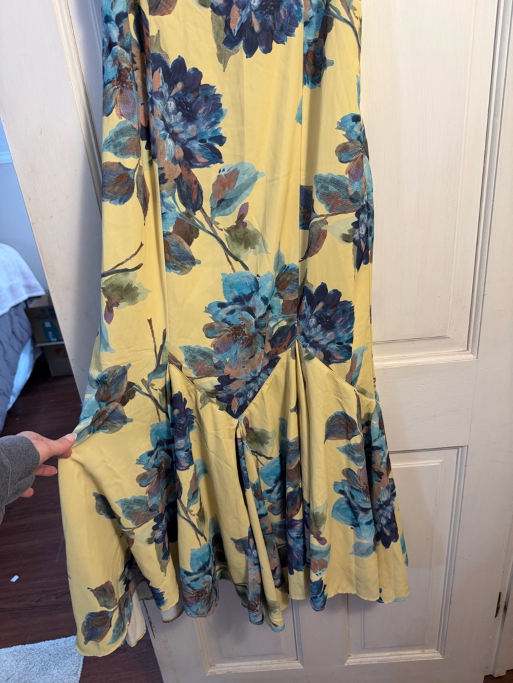 Abercrombie & Fitch mermaid slip maxi dress 💛🩵 - Picture 5 of 6